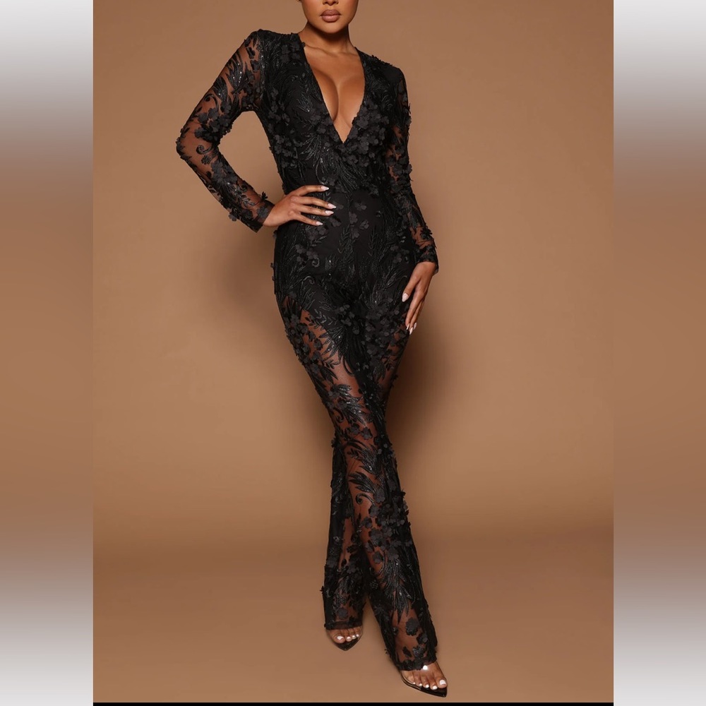 Fashion Nova Lux Jumpsuit Black Lace detailing size small
